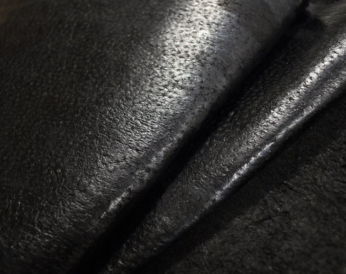 Echtes Steinbeißer Fischleder schwarz seidenmatt glänzend 0,5-0,7 mm 2. Wahl #f446